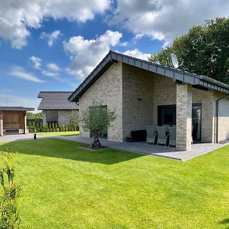 Schoenes Ferienhaus Mit Sauna Am Harkebruegger See In Der Naehe Von Oldenburg Barssel  Exteriér fotografie